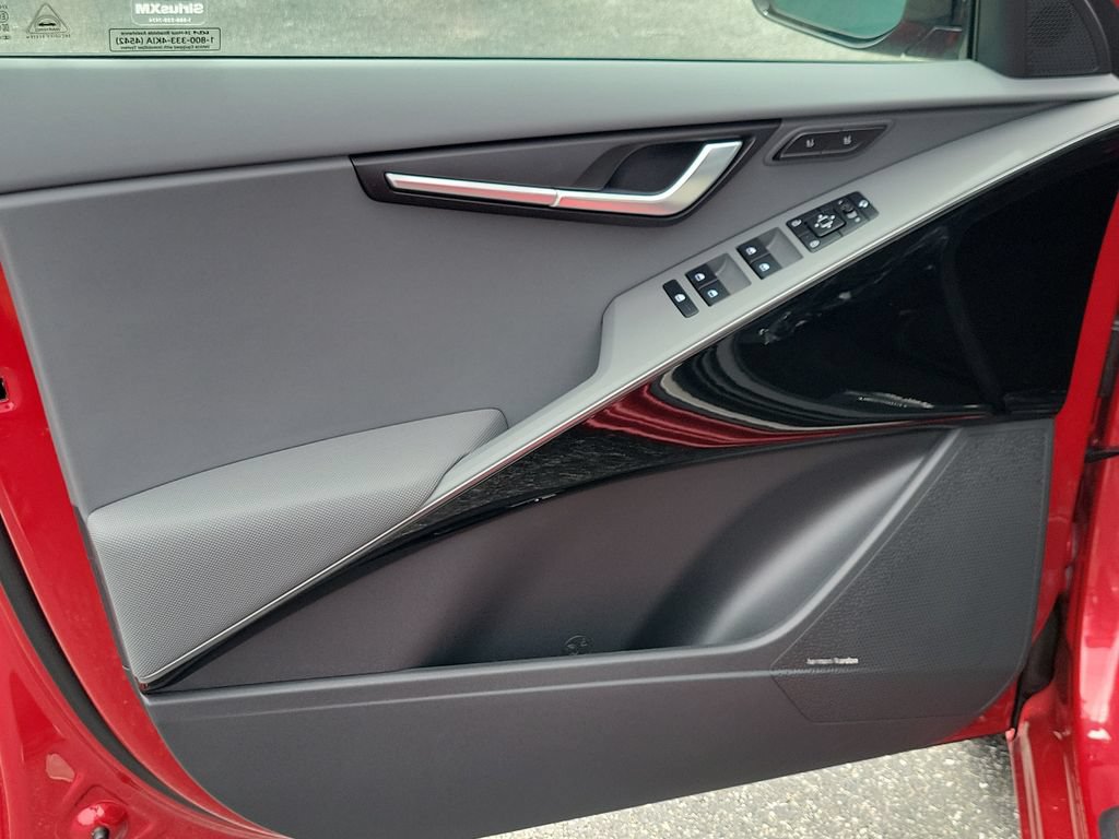 New 2026 Kia Niro FWD image 9