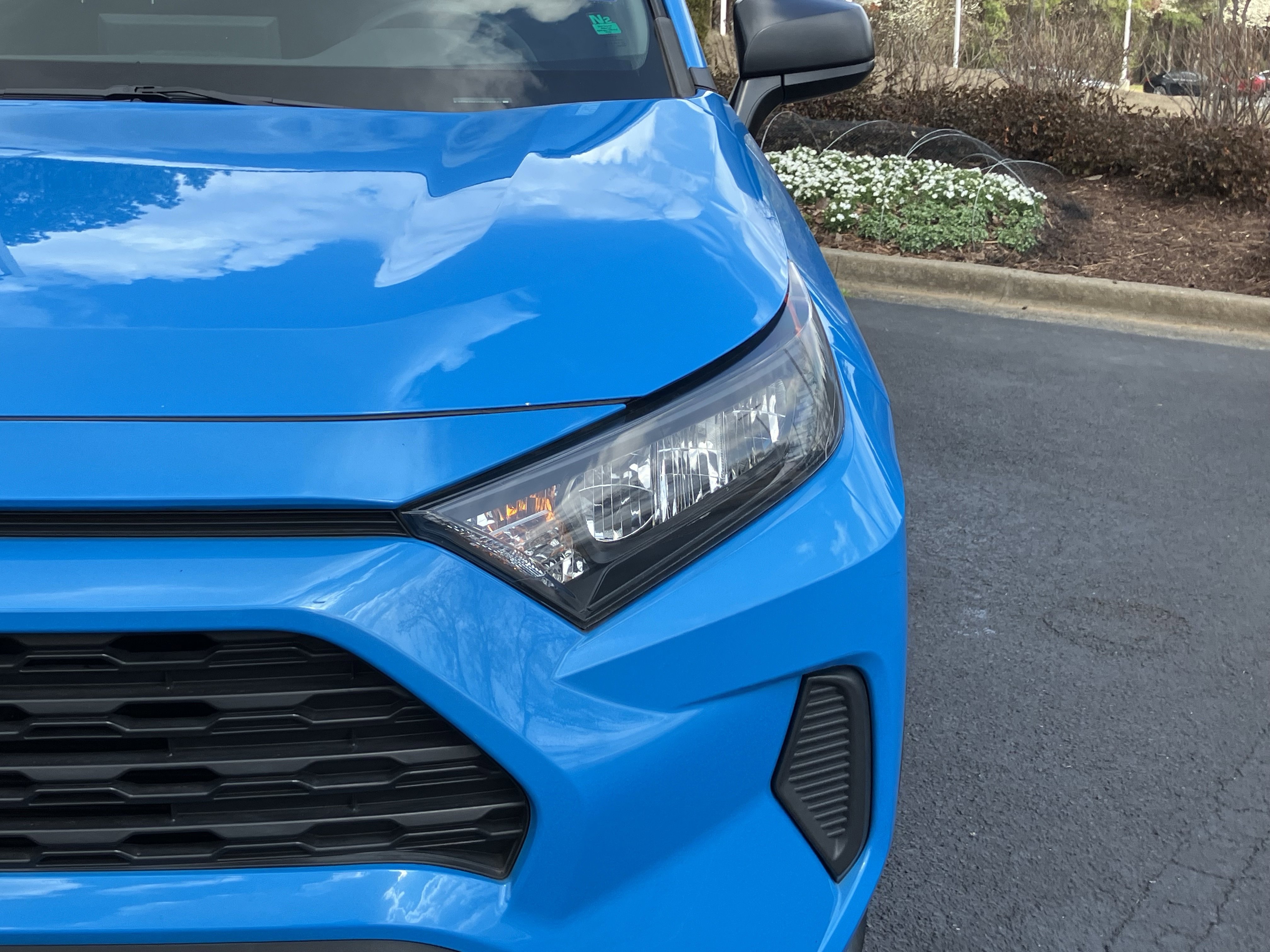 Used 2021 Toyota RAV4 LE image 5