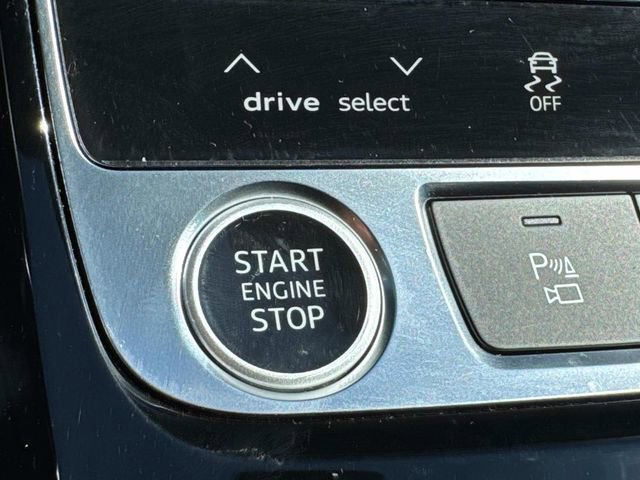 Used 2021 Audi A8 L 3.0T w/ Executive Plus Package image 44