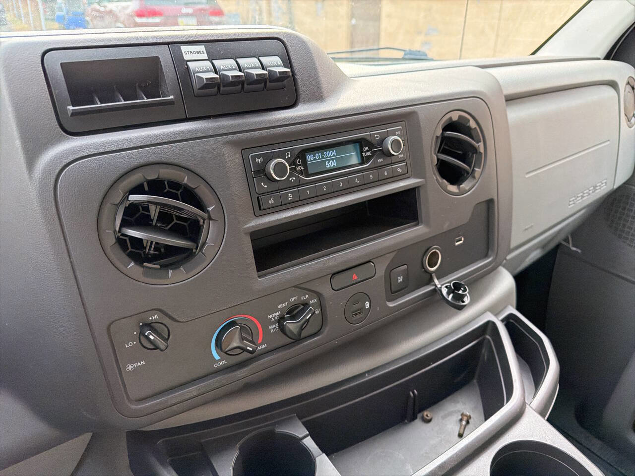 Used 2022 Ford E-350 and Econoline 350 Super Duty w/ Power Windows & Locks Group RWD image 23