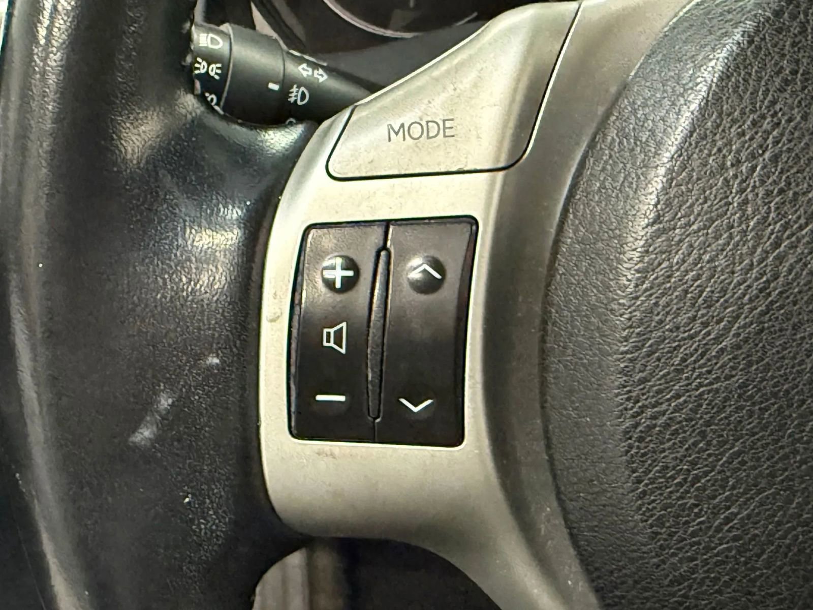 Used 2011 Lexus CT 200h Premium image 26