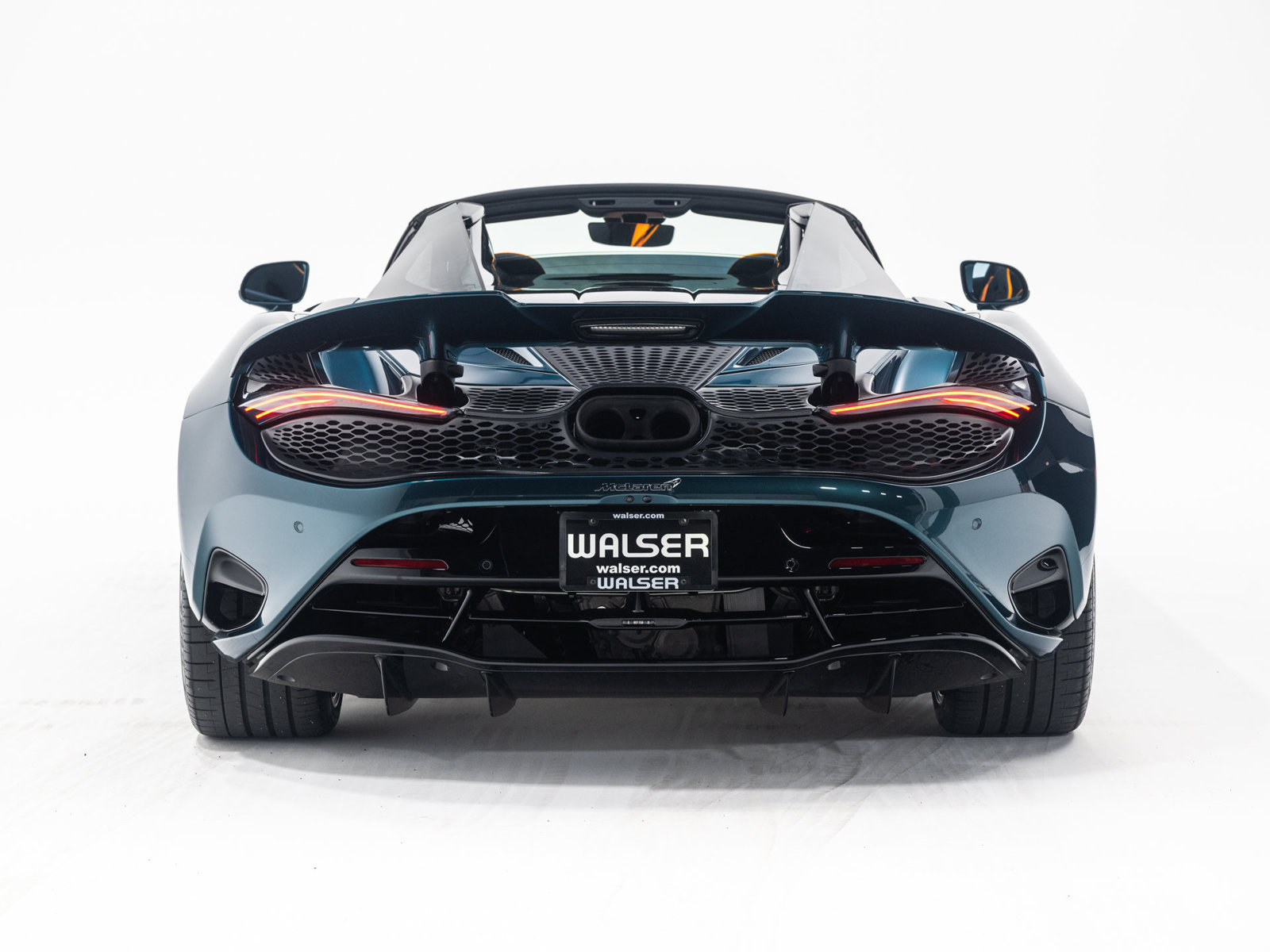 Used 2024 McLaren 750S Spider RWD image 5