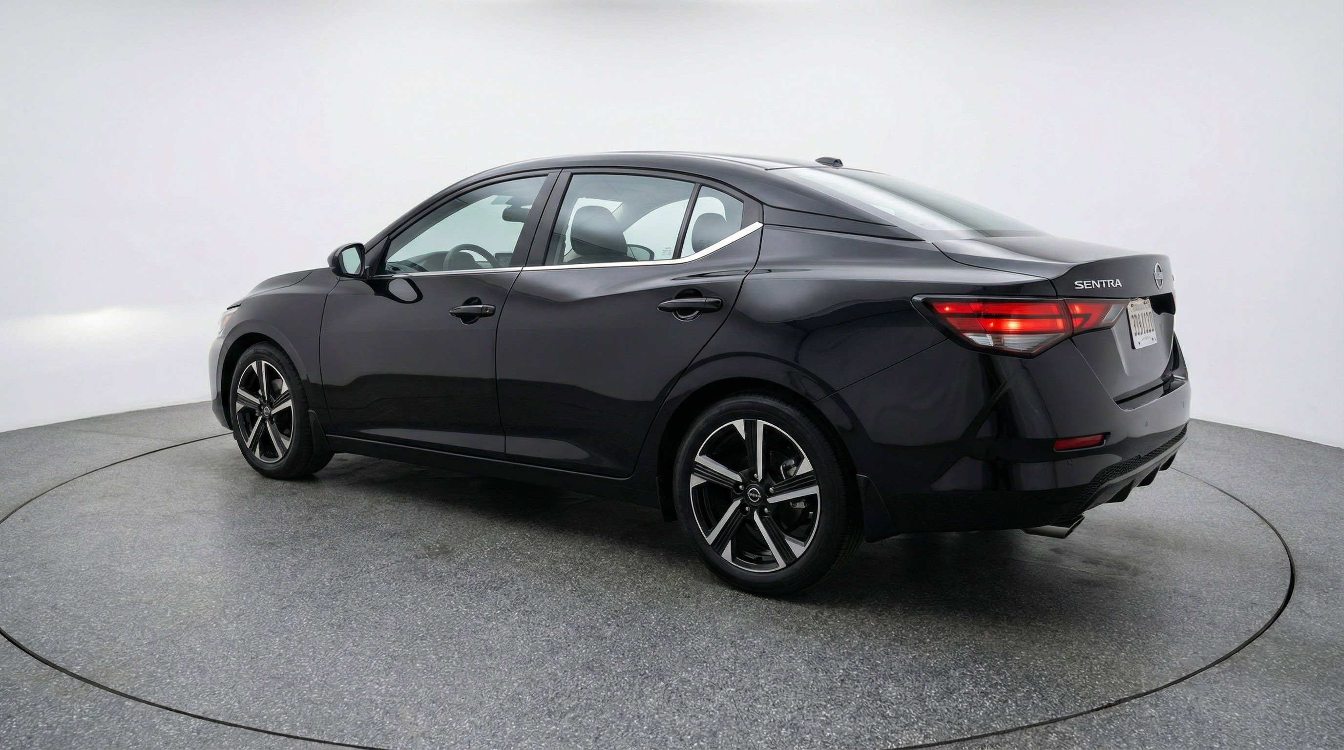 Used 2025 Nissan Sentra SV image 6
