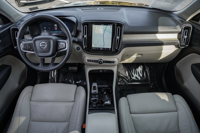 Used 2023 Volvo XC40 B5 Plus w/ Climate Package image 20