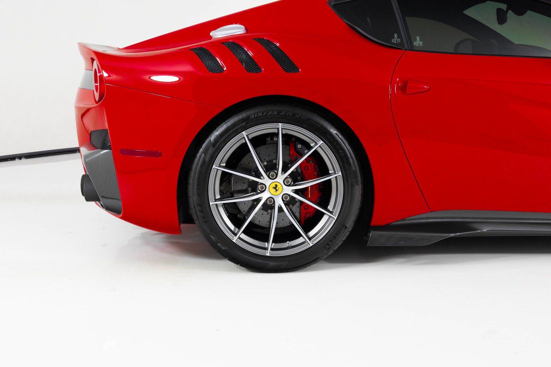 Used 2017 Ferrari F12tdf image 12