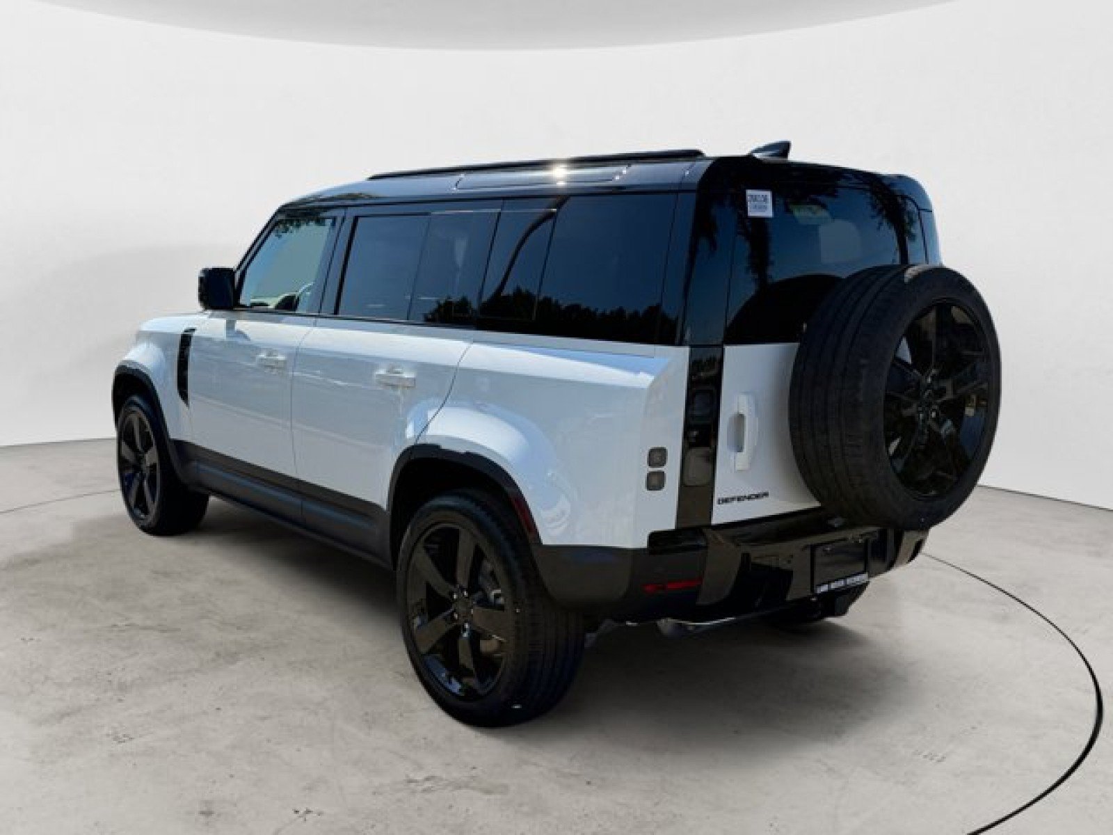 New 2026 Land Rover Defender 110 S AWD/4WD image 6