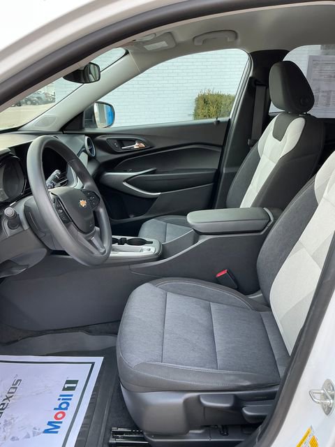 Used 2024 Chevrolet Trax LS image 10
