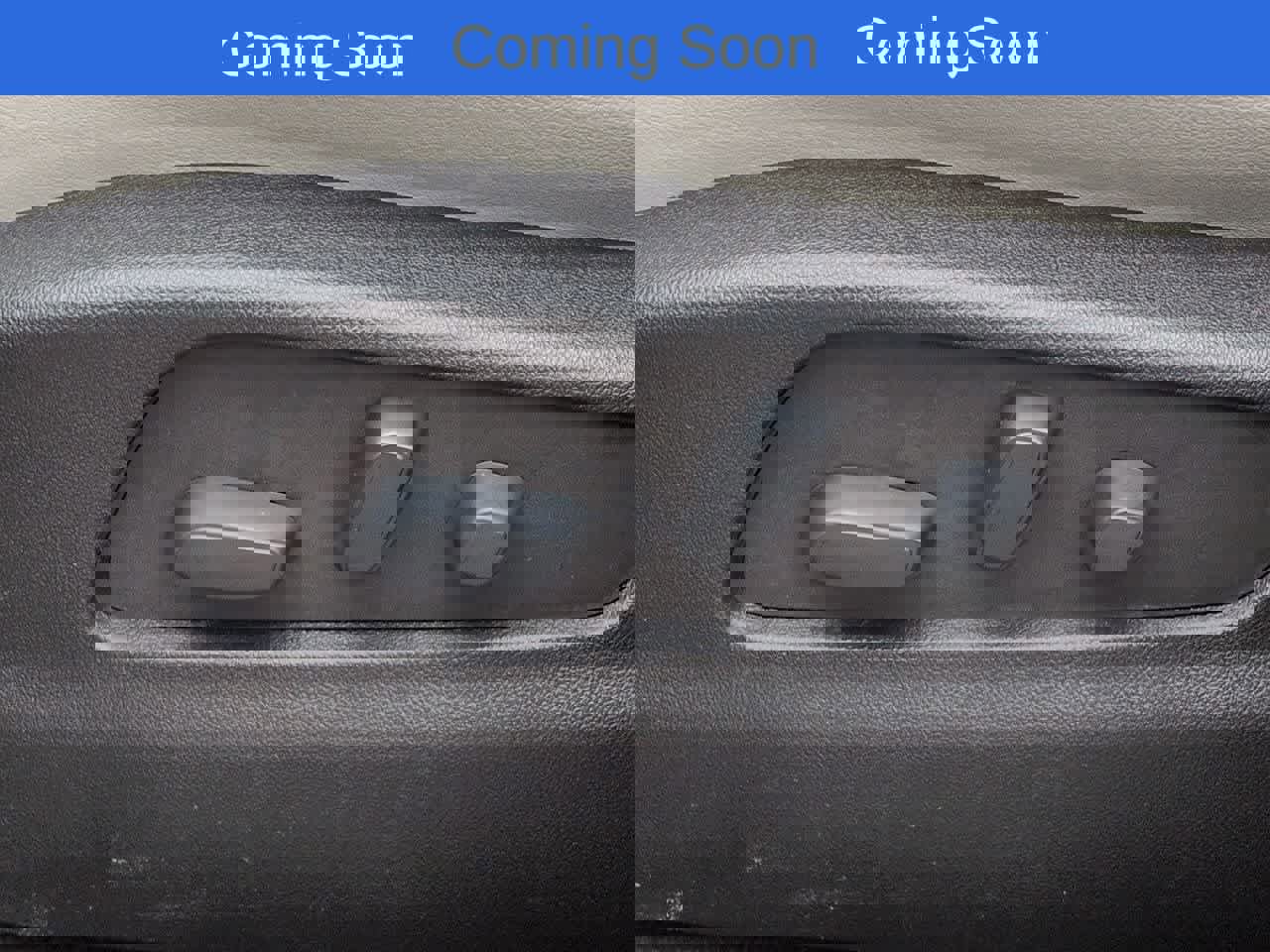 Used 2023 Cadillac XT4 Premium Luxury w/ Cold Weather Package image 17