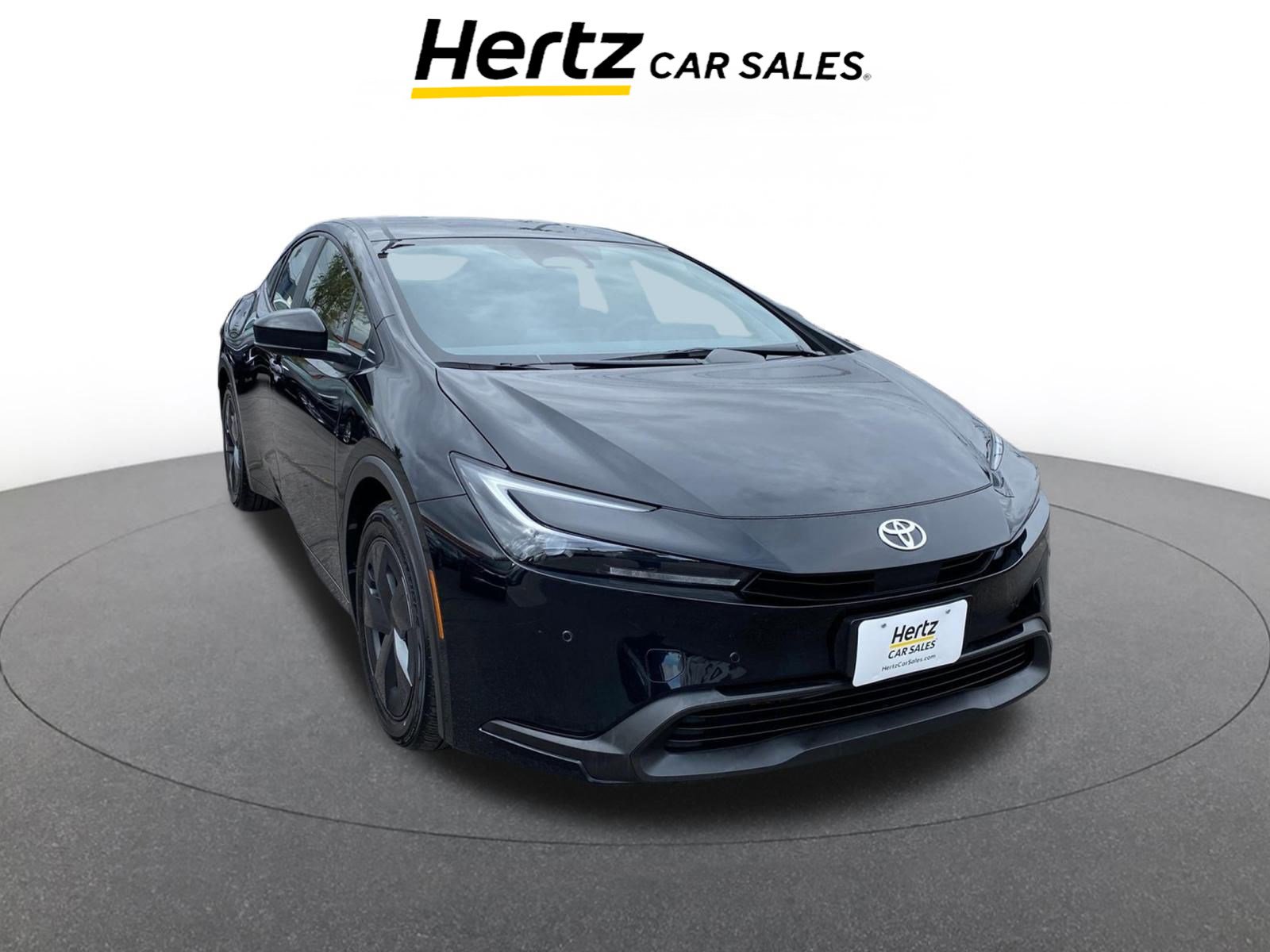 Used 2025 Toyota Prius LE image 1