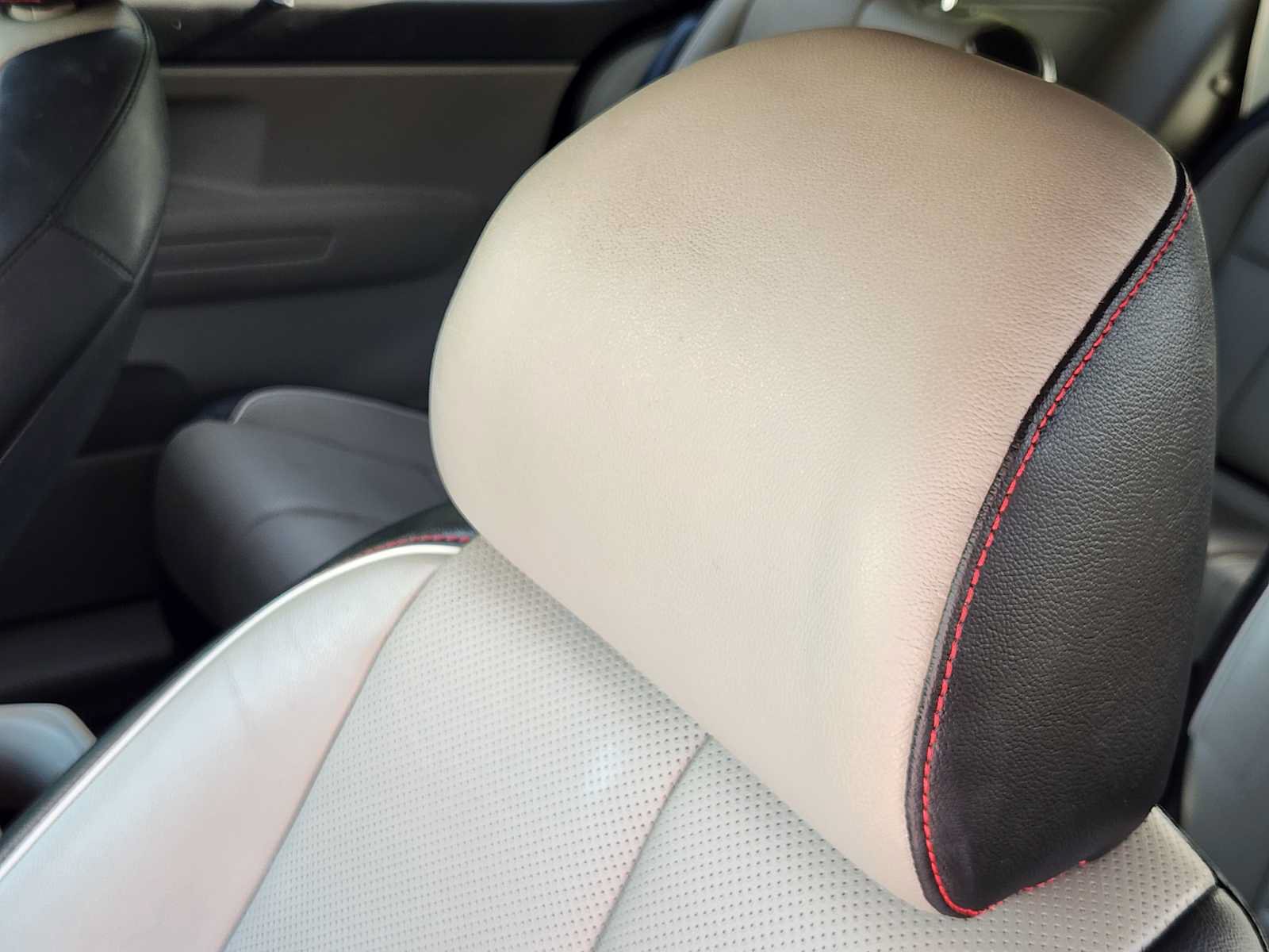 Used 2020 Kia Sedona EX FWD image 13