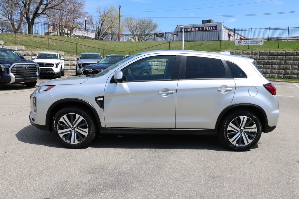 Used 2025 Mitsubishi Outlander Sport ES AWD/4WD image 3