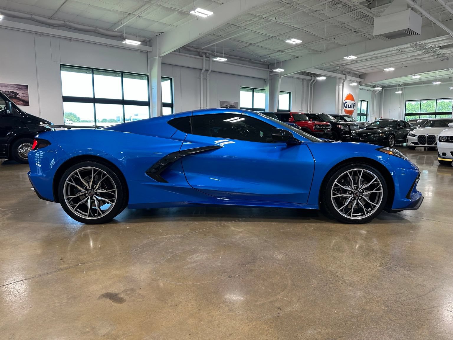 Used 2025 Chevrolet Corvette Stingray Preferred Cpe w/ Z51 Performance Package RWD image 9