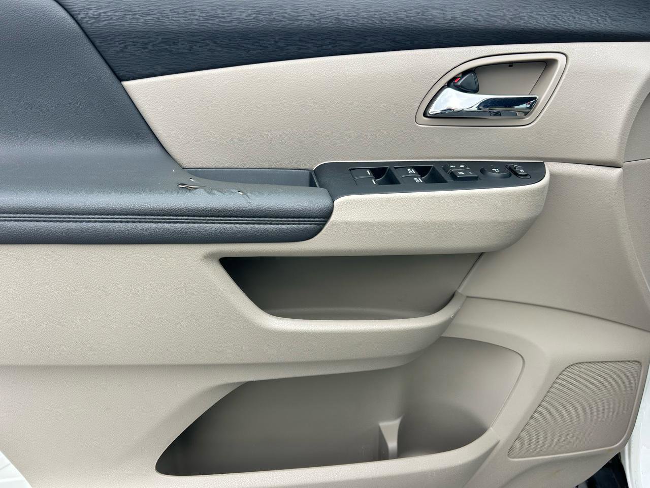 Used 2014 Honda Odyssey EX-L image 8