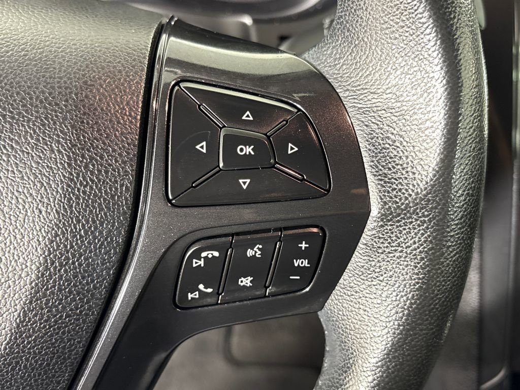 Used 2018 Ford Explorer XLT w/ Equipment Group 202A FWD image 19