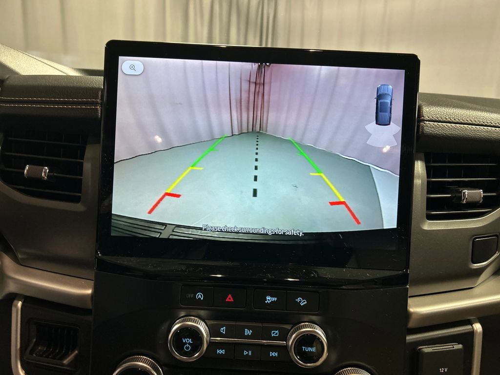 Used 2024 Ford Expedition Max XLT image 18