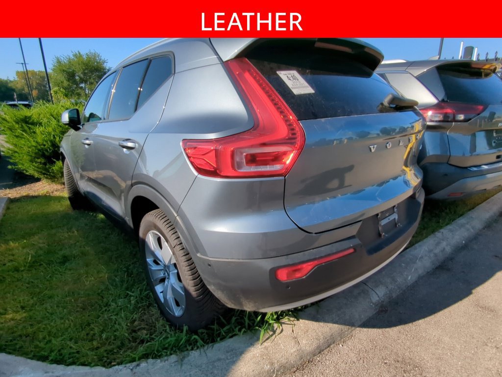 Used 2019 Volvo XC40 T5 Momentum AWD/4WD image 4