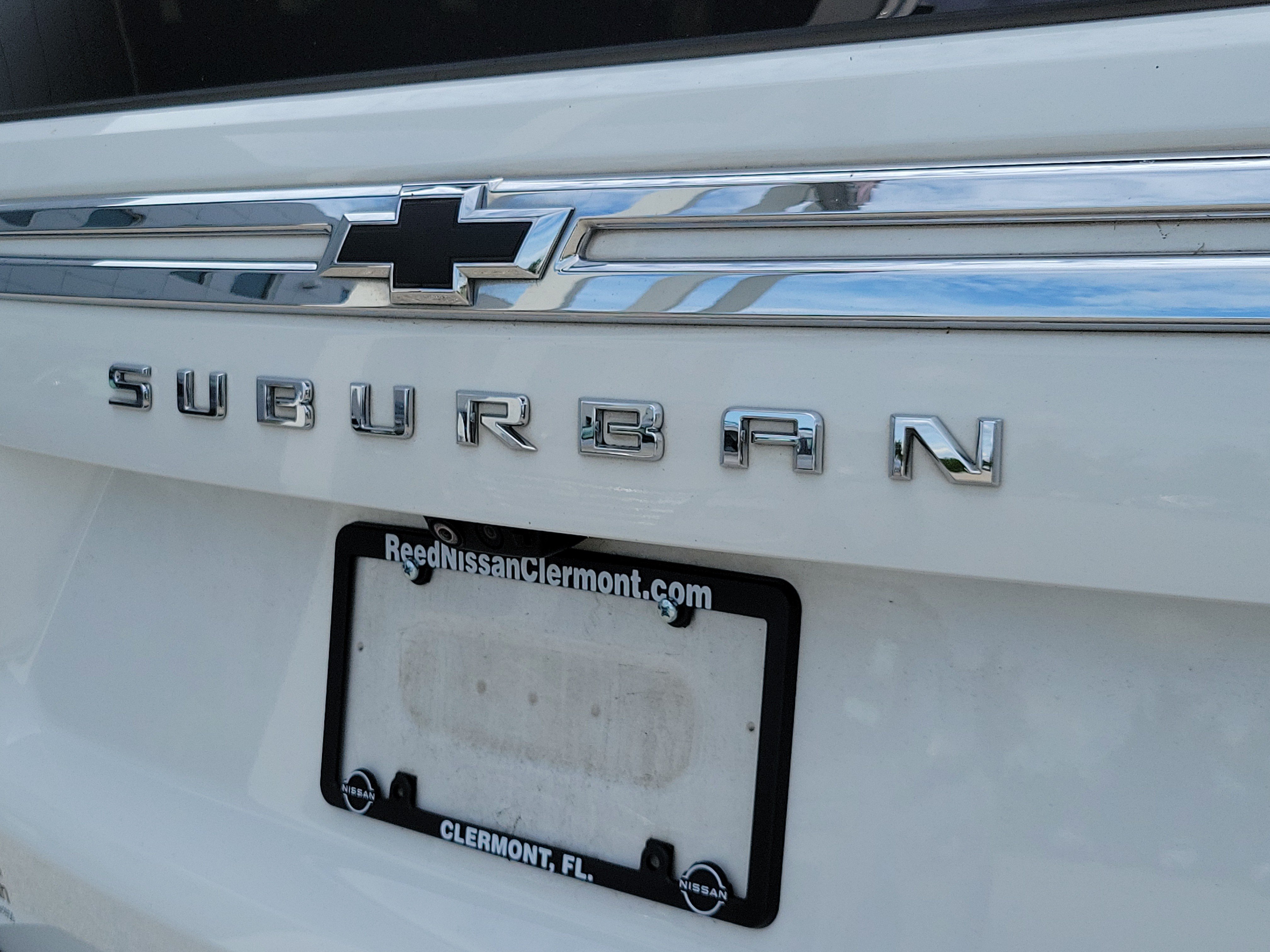 Used 2021 Chevrolet Suburban Premier w/ Premium Package AWD/4WD image 11
