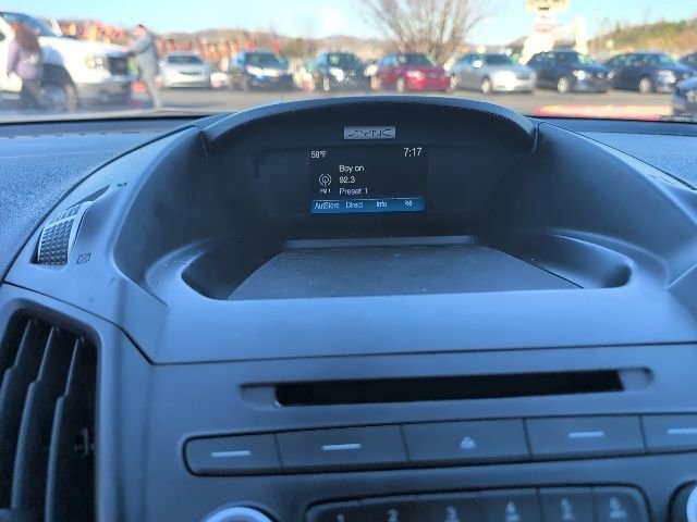 Used 2017 Ford Escape SE image 17