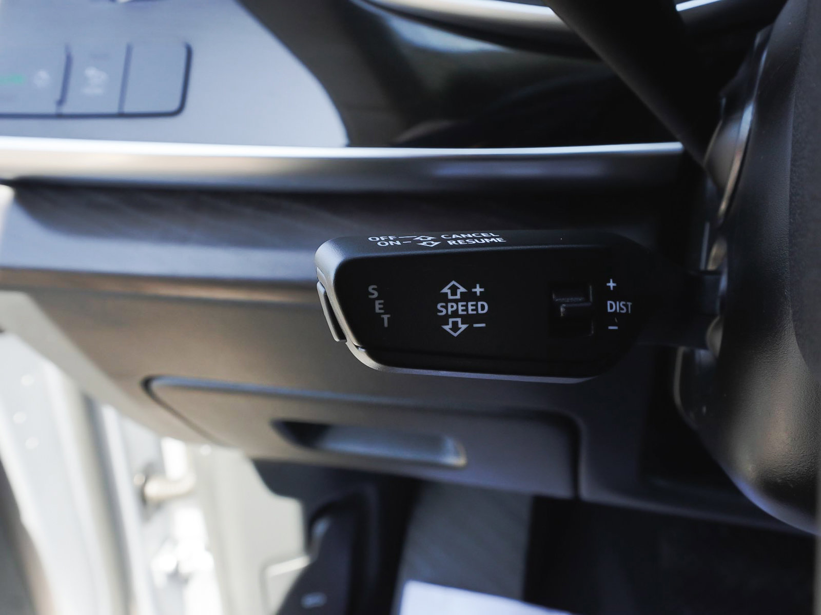 Used 2022 Audi Q8 Premium Plus w/ Premium Plus Package AWD/4WD image 22
