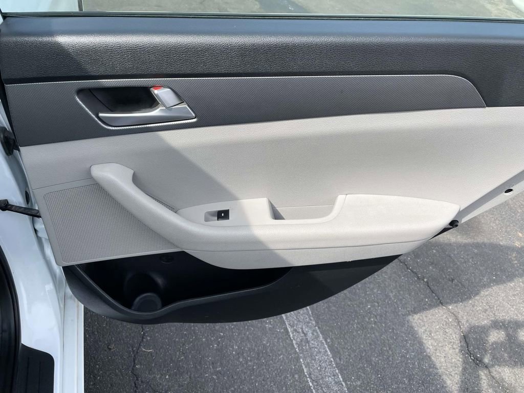 Used 2016 Hyundai Sonata SE image 42