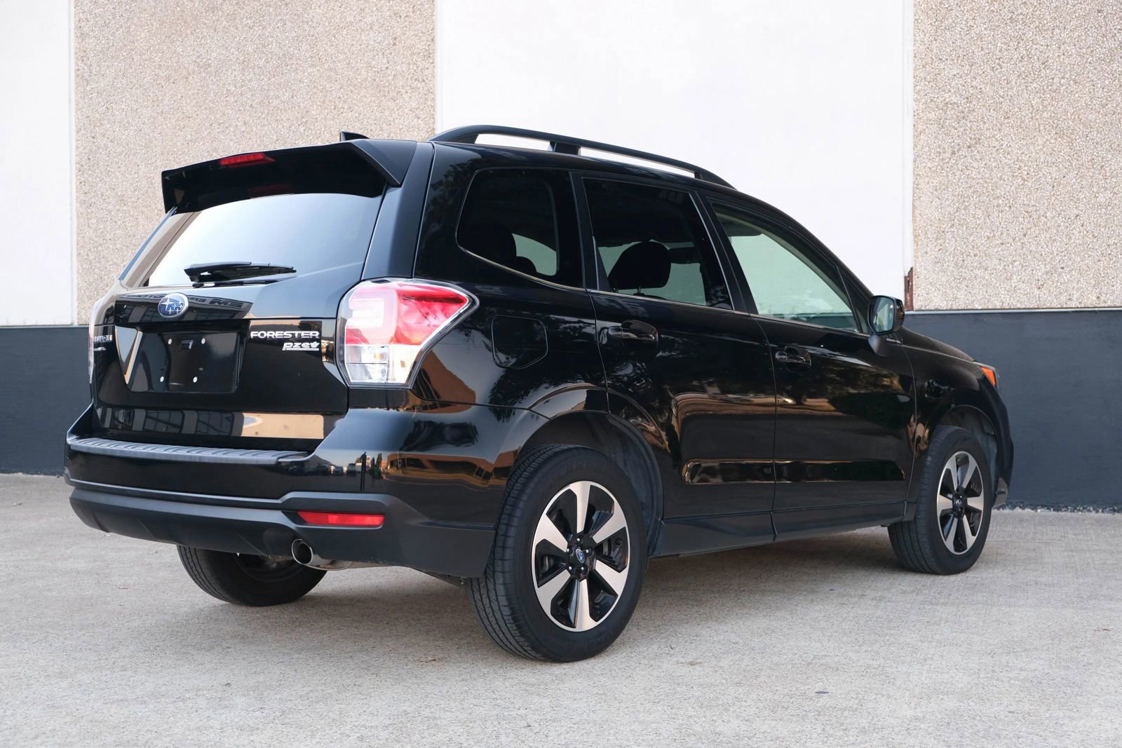 Used 2017 Subaru Forester 2.5i Limited w/ Popular Package #2 image 15