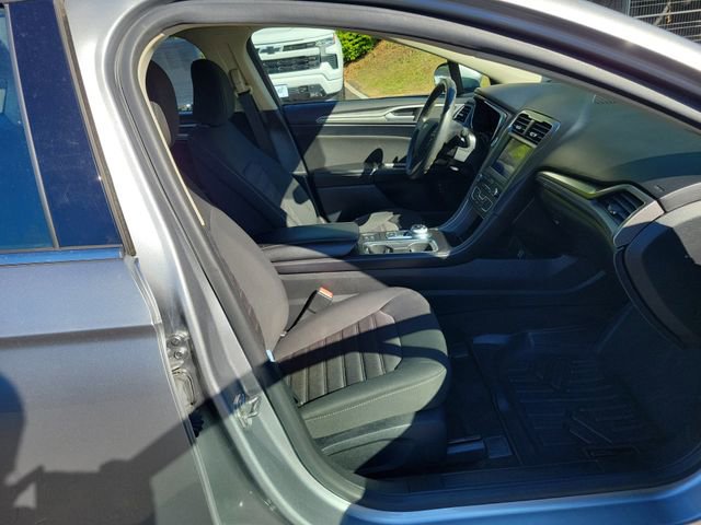 Used 2020 Ford Fusion SE image 14