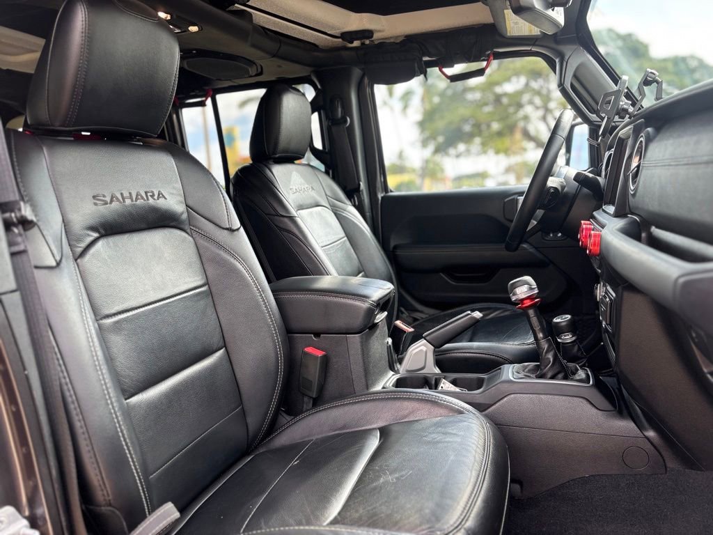 Used 2019 Jeep Wrangler Unlimited Sahara AWD/4WD image 9