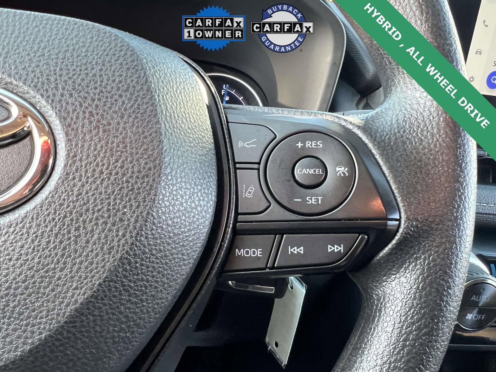 Used 2025 Toyota RAV4 LE image 23