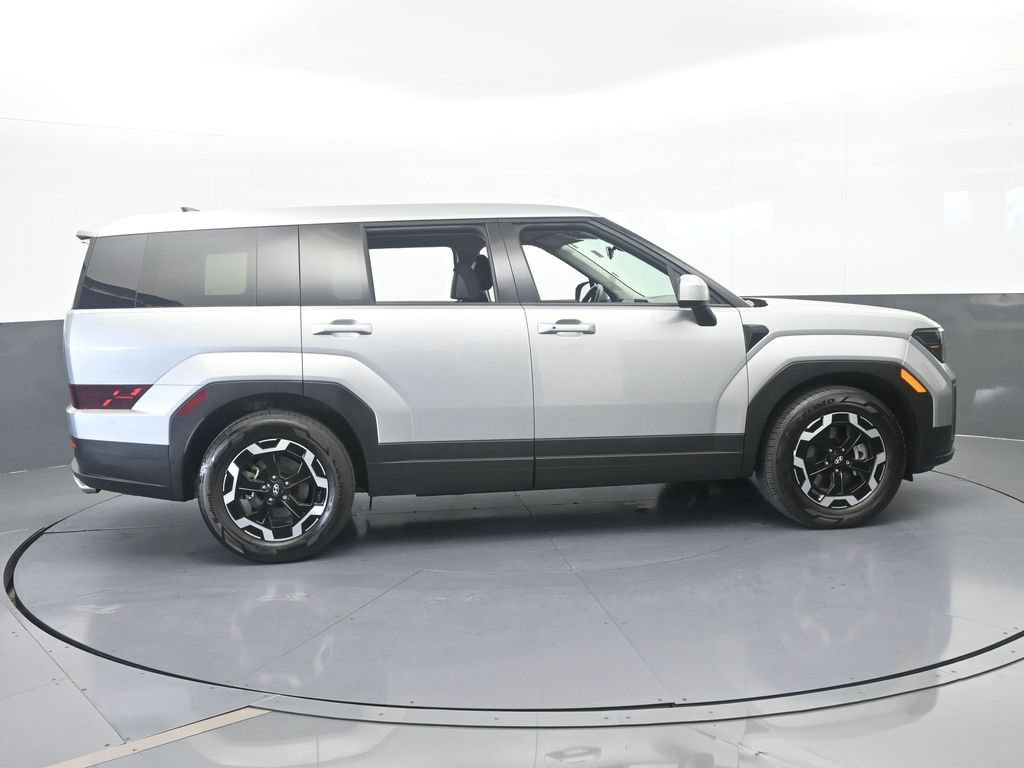 Used 2025 Hyundai Santa Fe SE FWD image 7