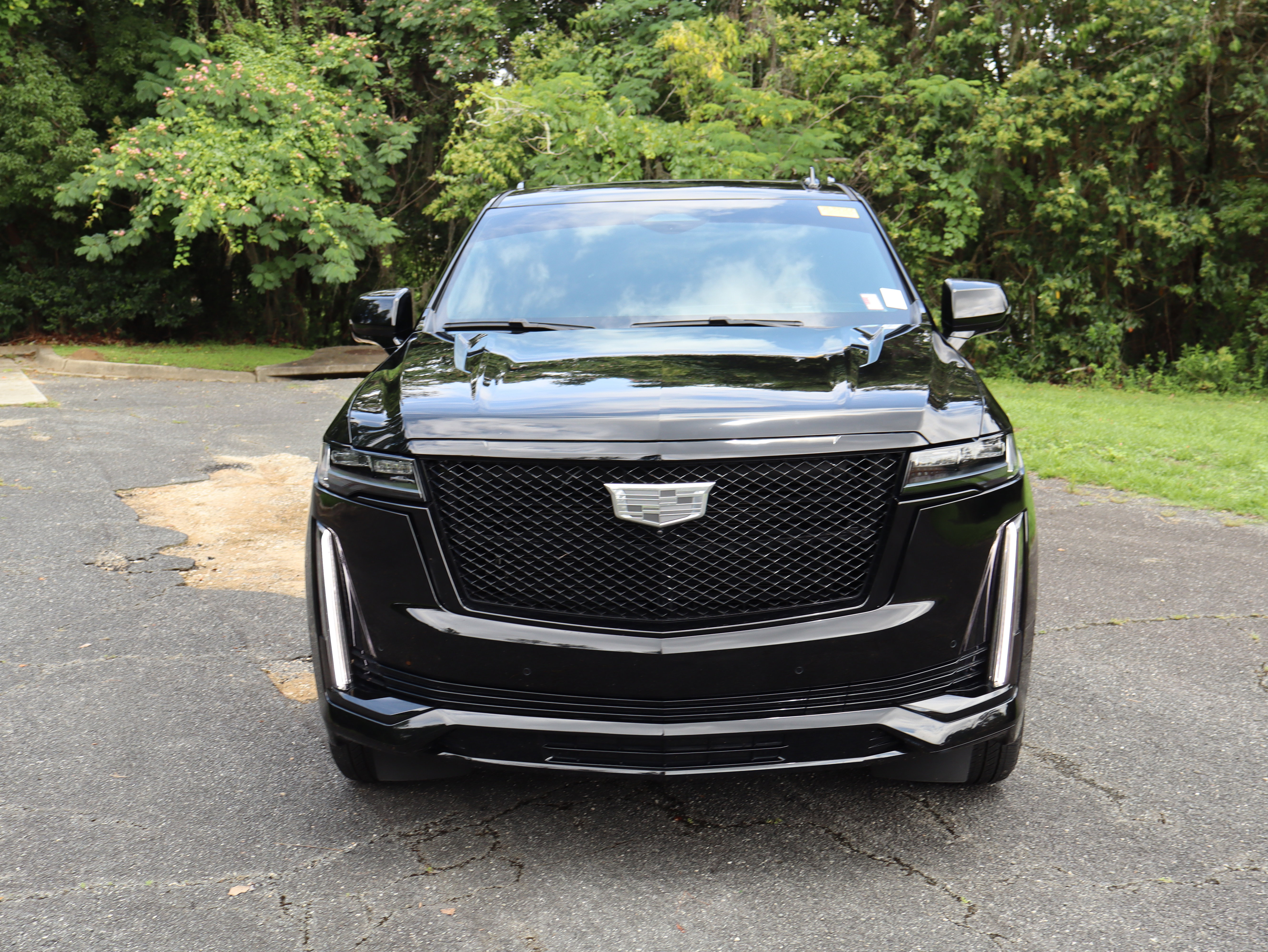 Used 2024 Cadillac Escalade ESV Sport AWD/4WD image 10