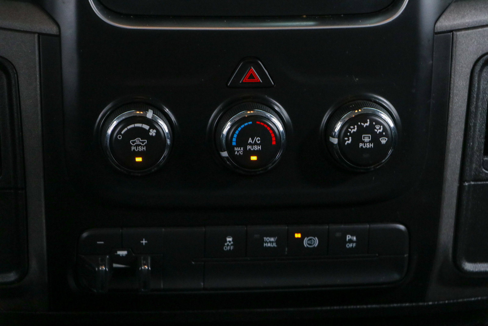 Used 2015 RAM 2500 Tradesman w/ Chrome Appearance Group AWD/4WD image 20