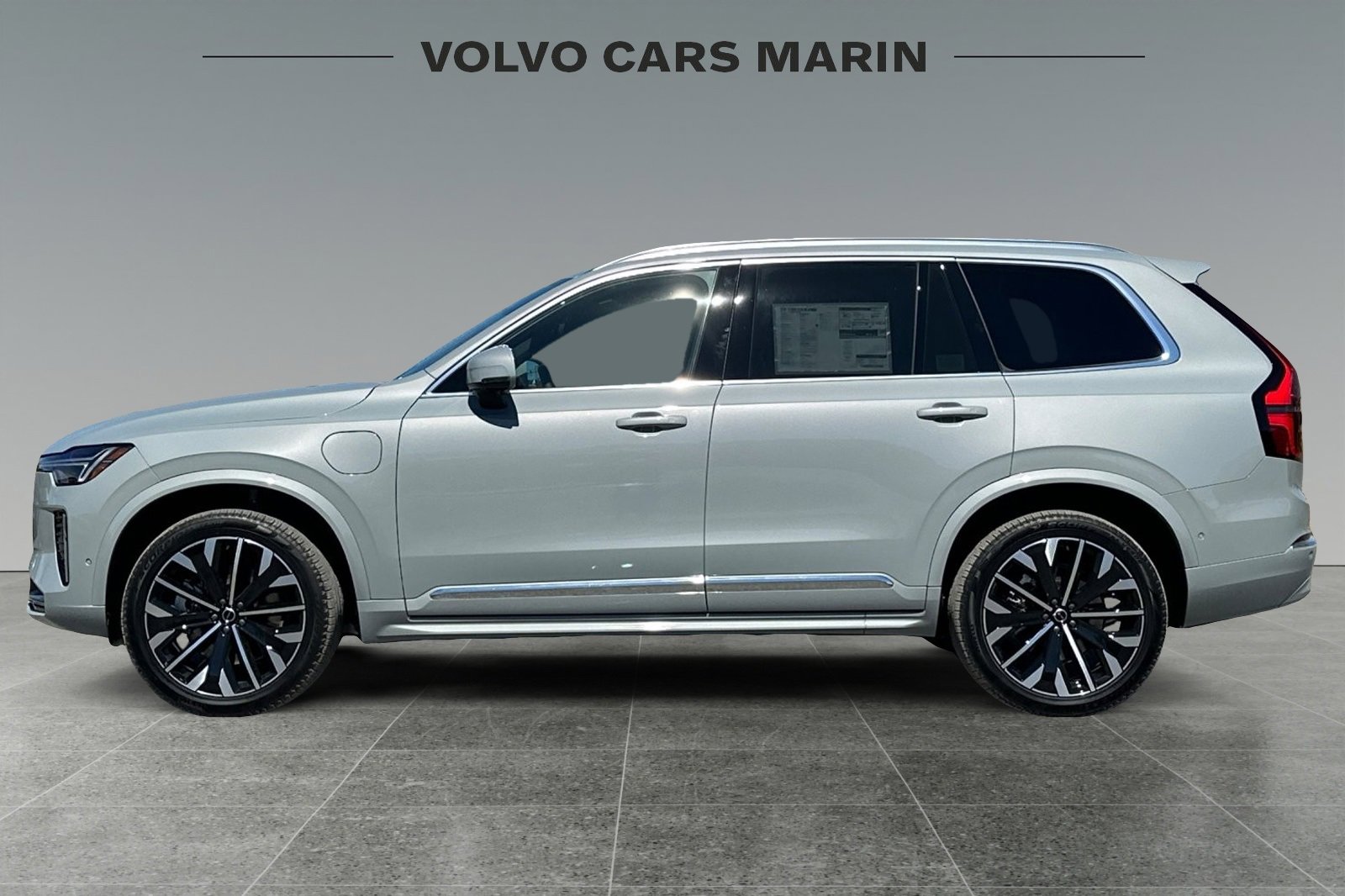 New 2026 Volvo XC90 T8 Plus image 5