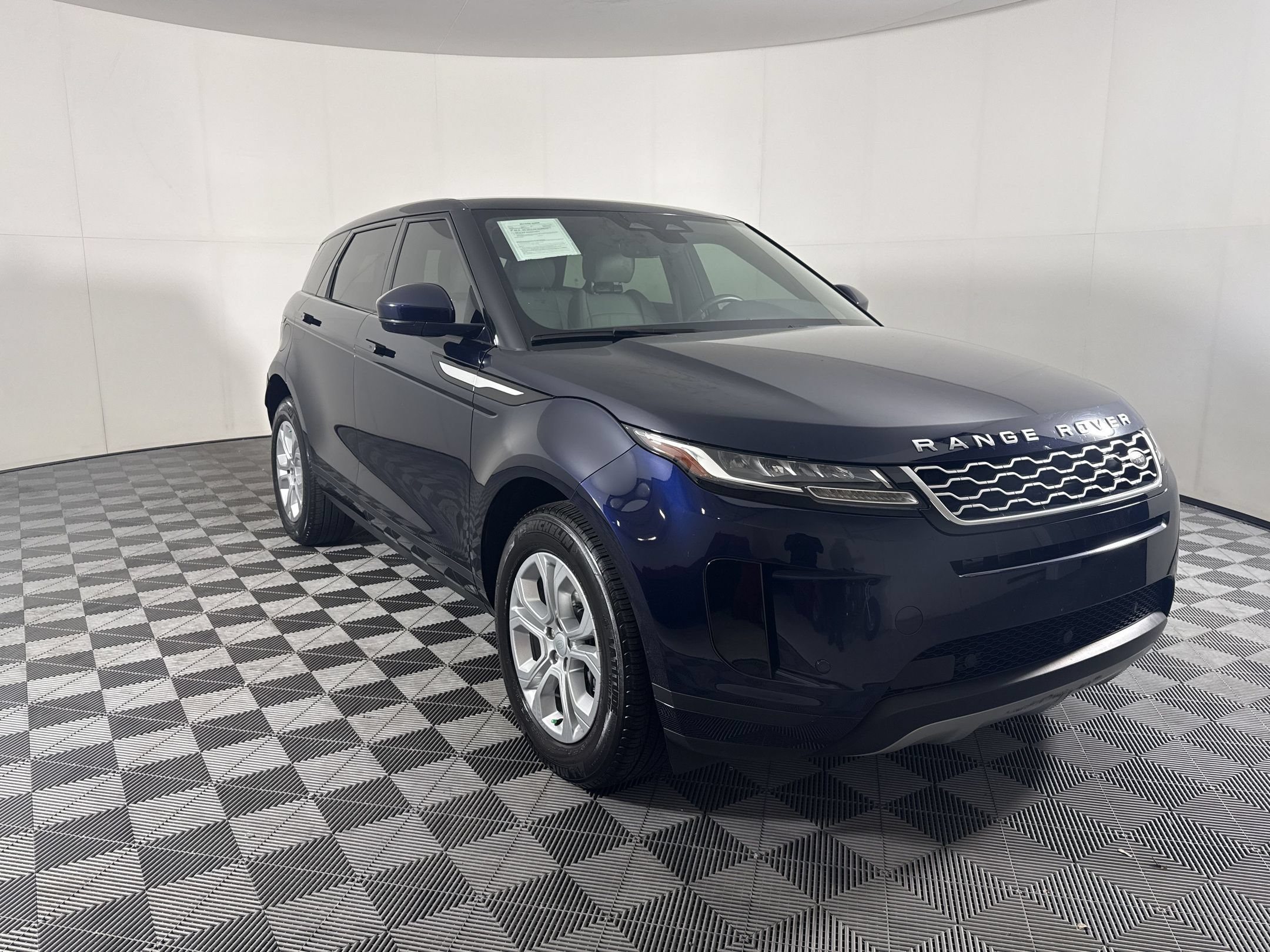Used 2023 Land Rover Range Rover Evoque S AWD/4WD image 7