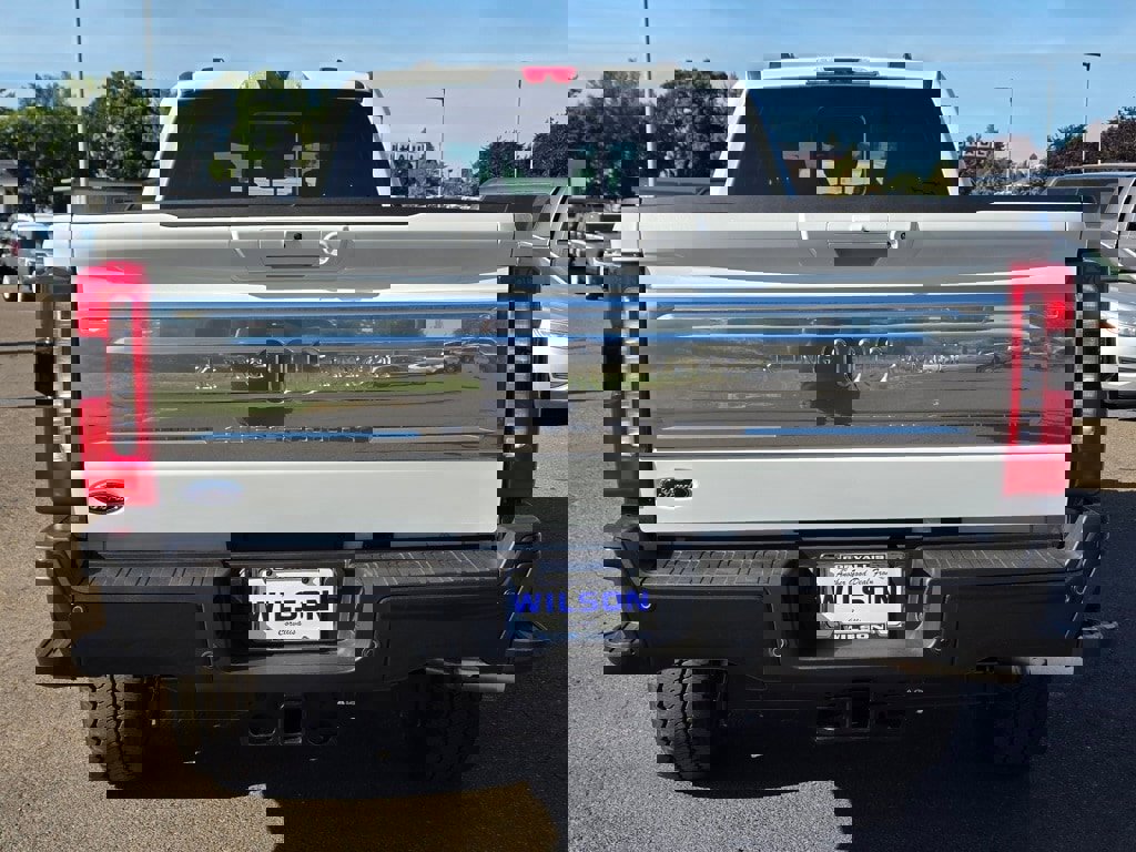 New 2025 Ford F350 King Ranch w/ FX4 Off-Road Package image 4