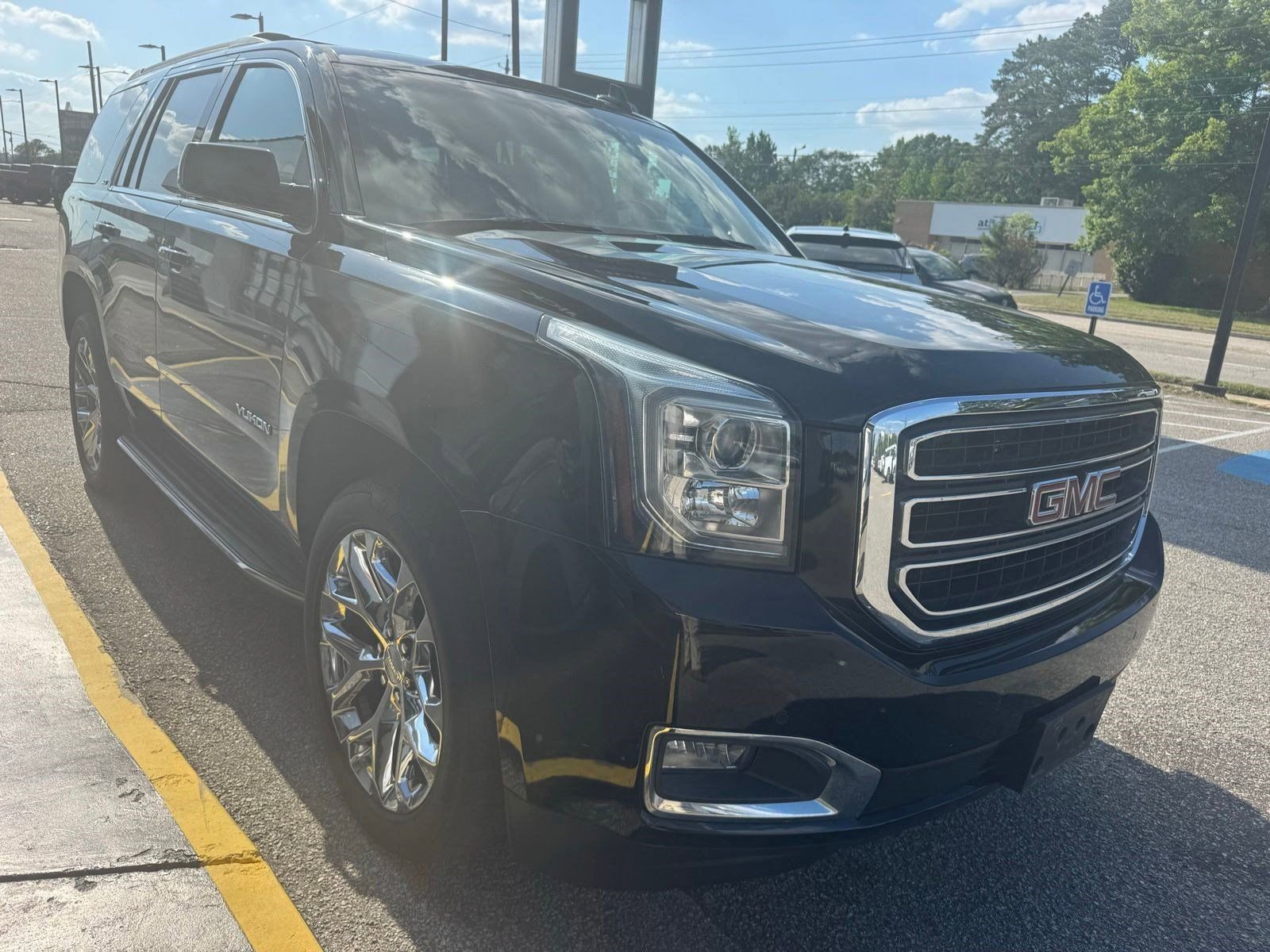 Certified 2018 GMC Yukon SLT w/ Open Road Package AWD/4WD image 5