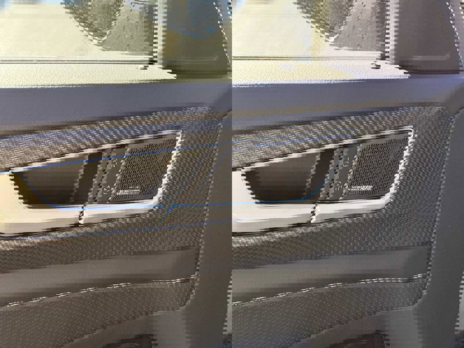 New 2026 Volkswagen Atlas Cross Sport SEL Premium R-Line image 7