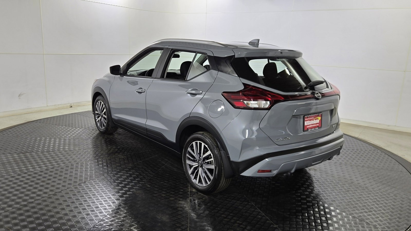 Used 2024 Nissan Kicks SV image 5