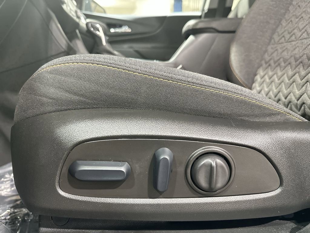 Used 2024 Chevrolet Equinox LT image 14