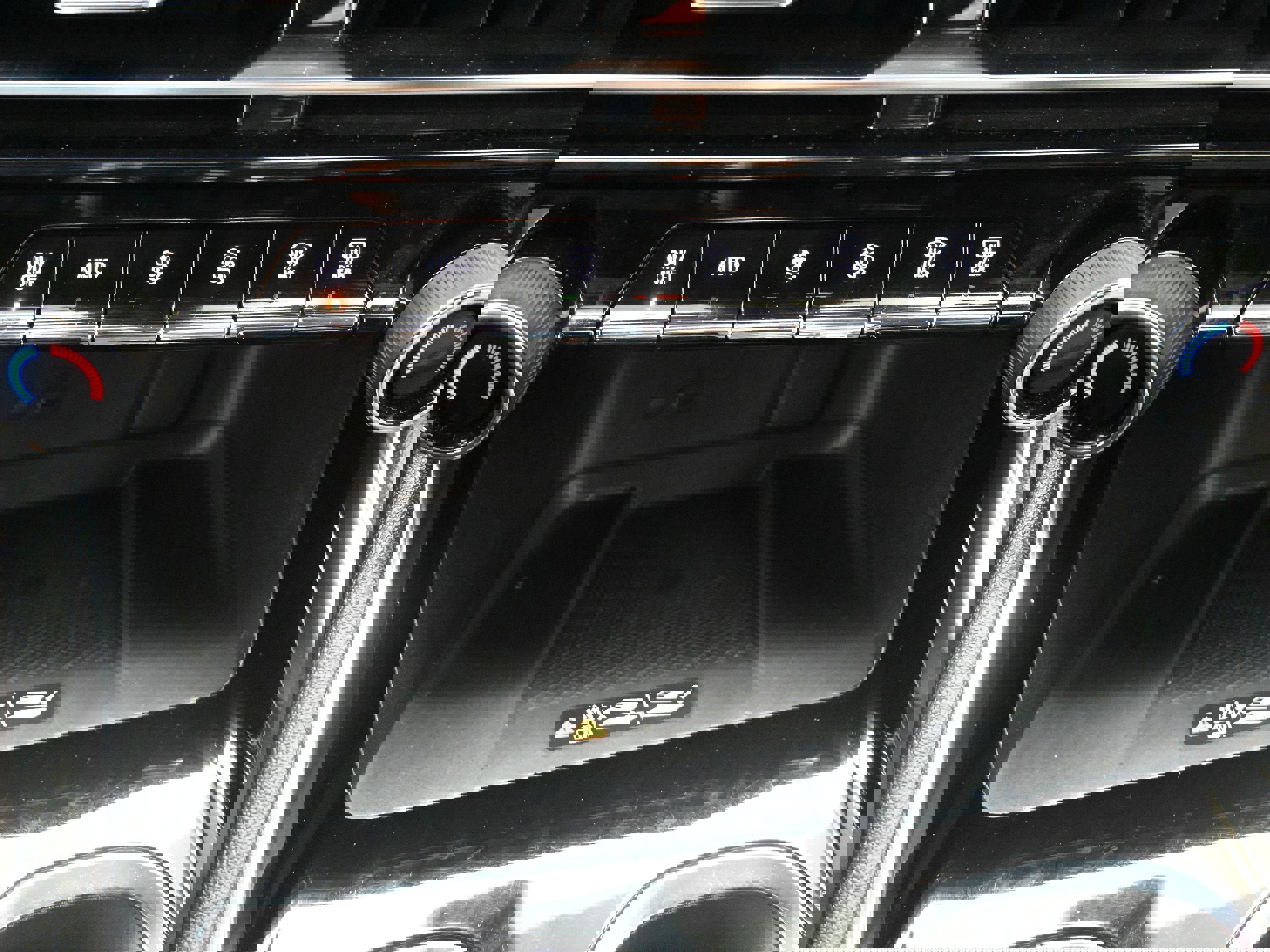 Certified 2024 Chevrolet Traverse RS w/ LPO, Floor Liner Package image 15