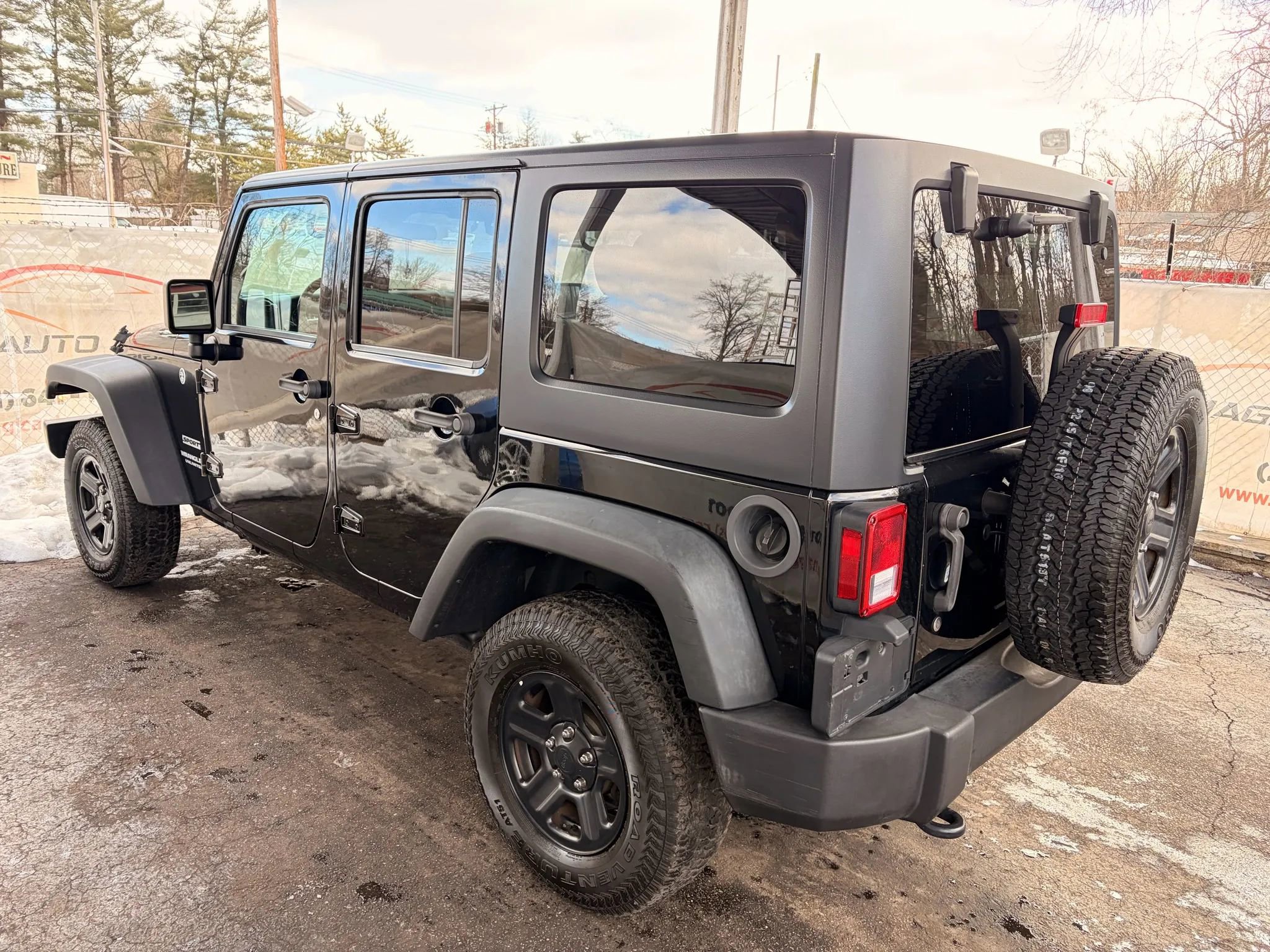 Used 2016 Jeep Wrangler Unlimited Sport w/ Connectivity Group image 50