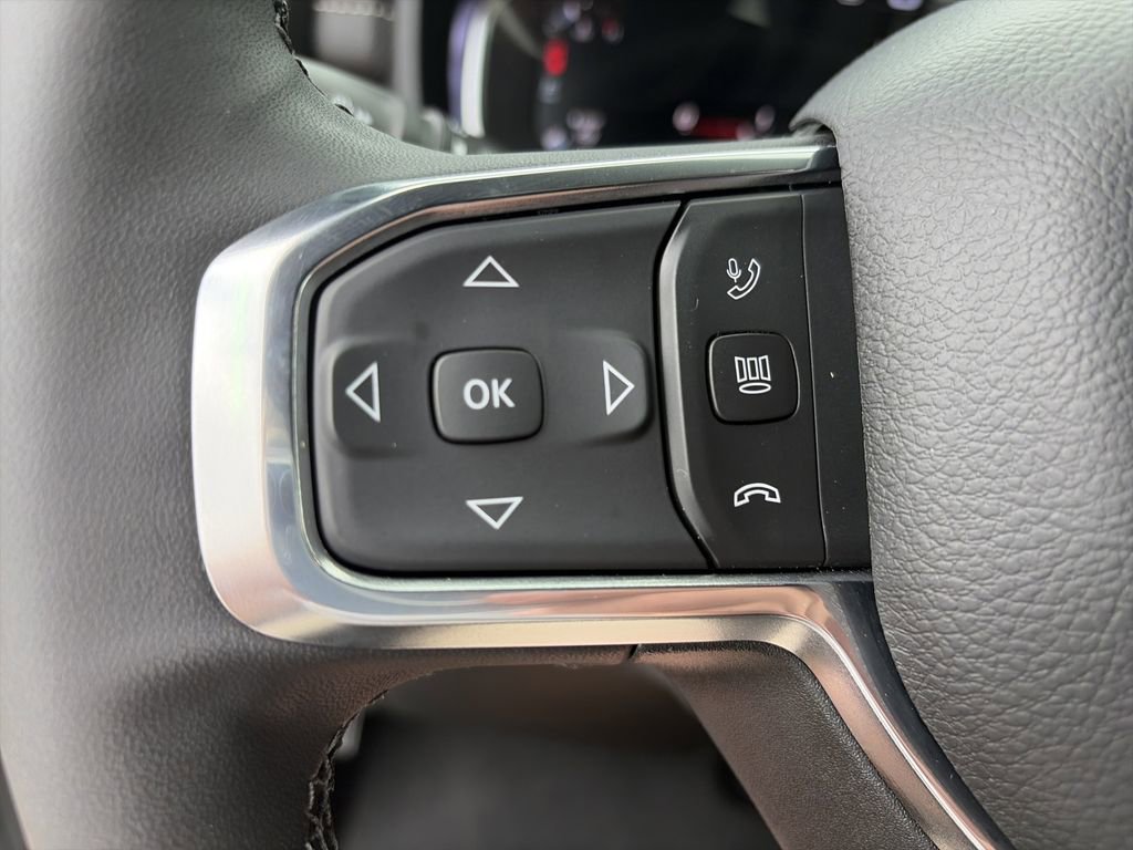 Used 2025 RAM 2500 Laramie AWD/4WD image 22