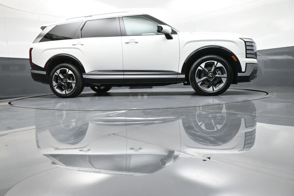 Used 2026 Hyundai Palisade Limited AWD/4WD image 36