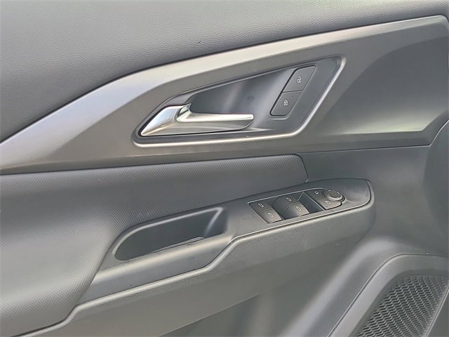 New 2026 Chevrolet Equinox EV LT image 20