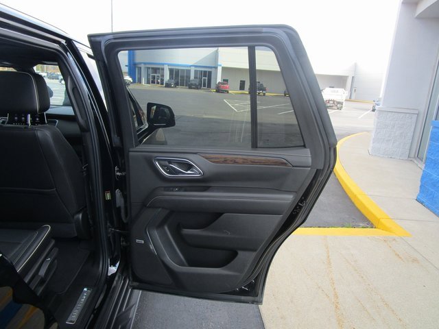 Used 2021 Chevrolet Tahoe Premier w/ Premium Package image 27