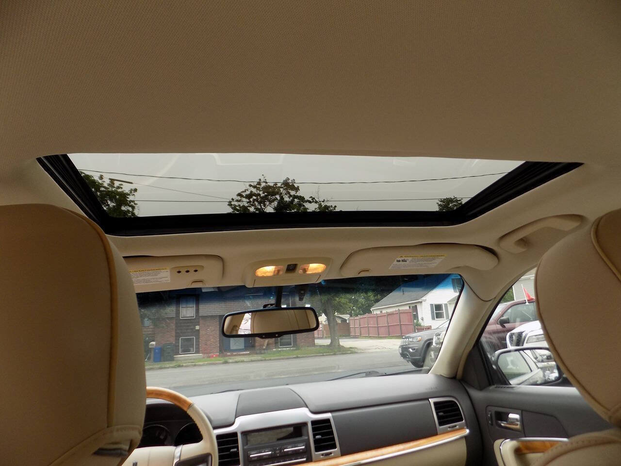 Used 2011 Lincoln MKZ FWD image 16
