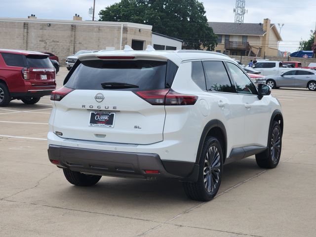 Used 2025 Nissan Rogue SL w/ Tech Package FWD image 15