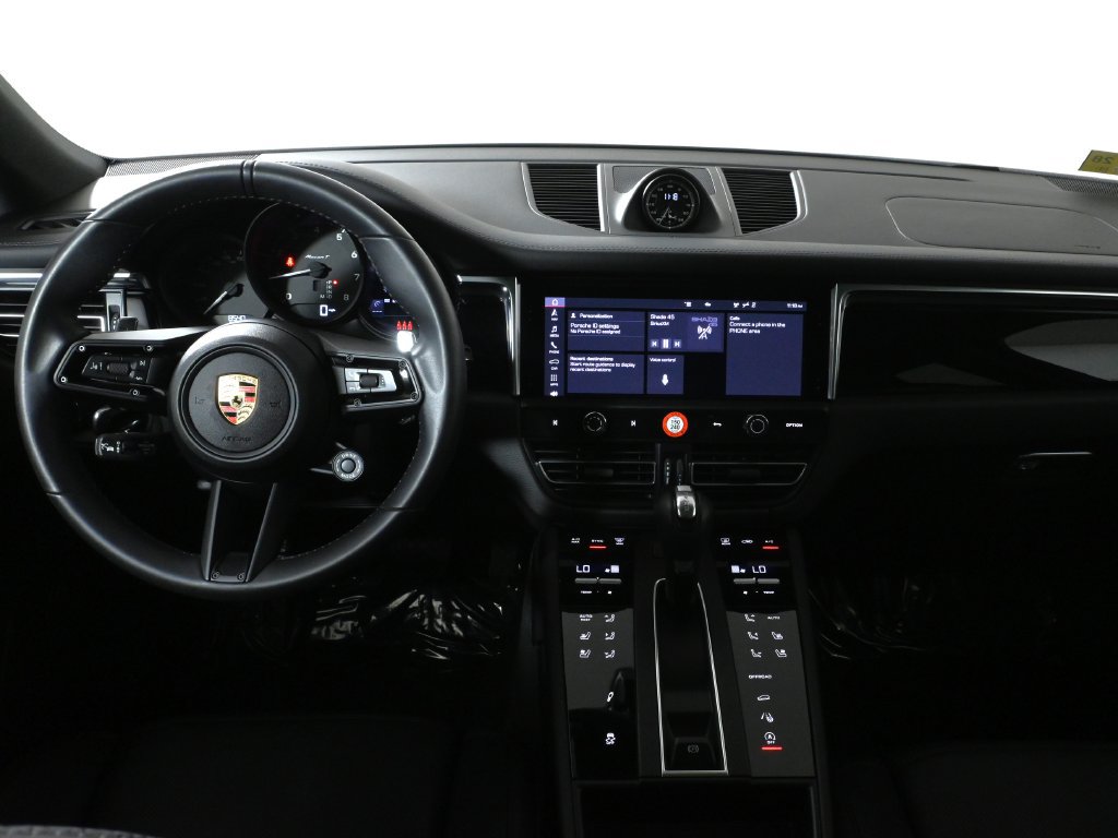 Used 2025 Porsche Macan Turbo AWD/4WD image 16