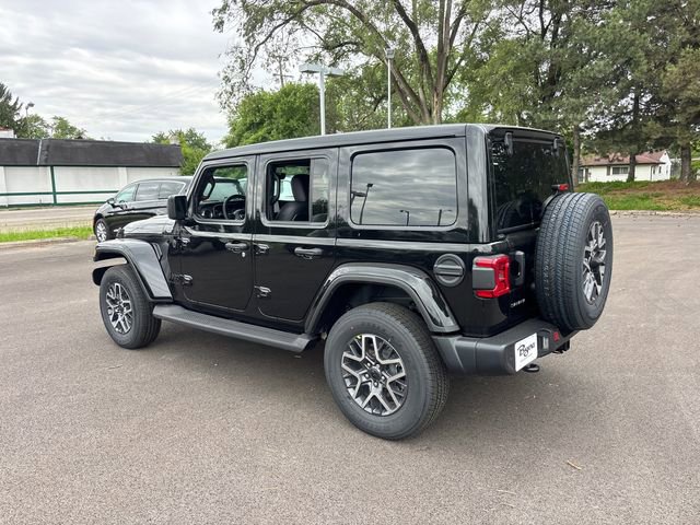 New 2026 Jeep Wrangler Unlimited Sahara AWD/4WD image 4