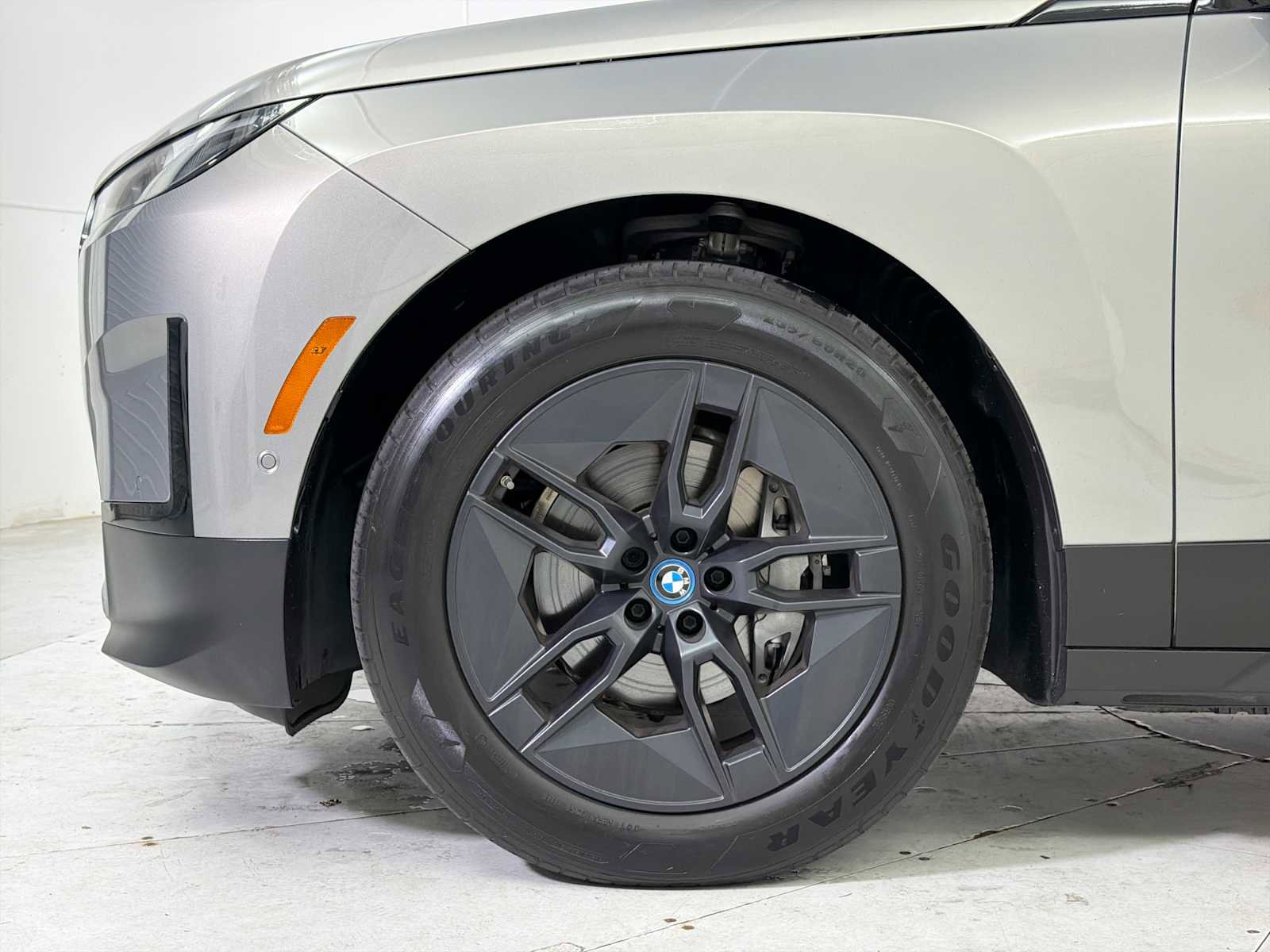 Certified 2023 BMW iX xDrive50 w/ Premium Package image 18