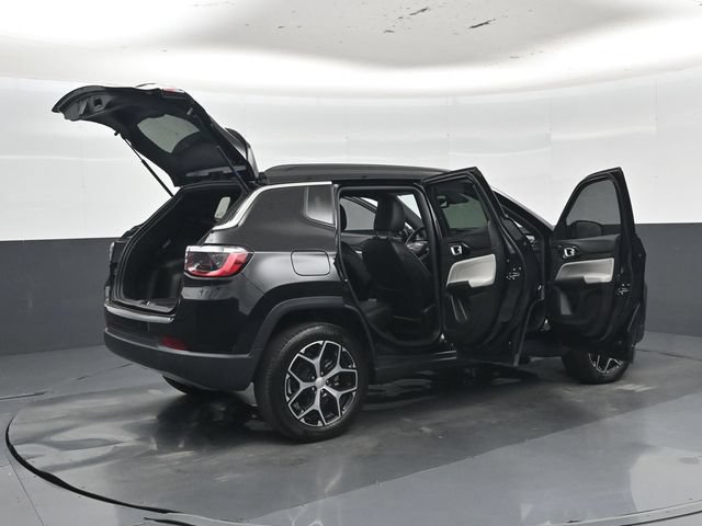 Used 2024 Jeep Compass Limited AWD/4WD image 53